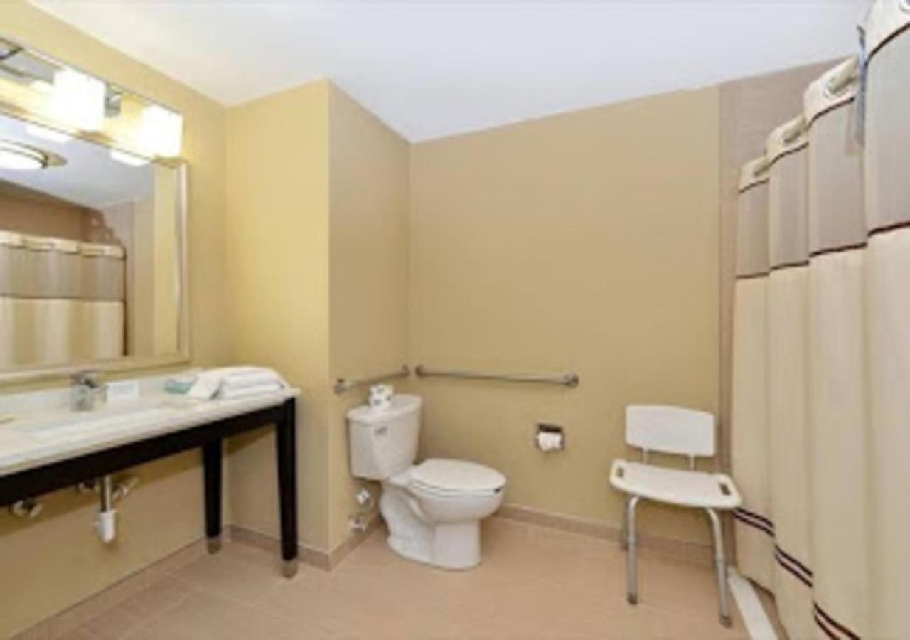 Quality Suites Nashville Airport Exteriör bild
