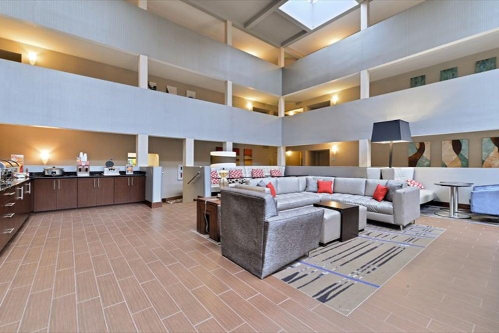 Quality Suites Nashville Airport Exteriör bild