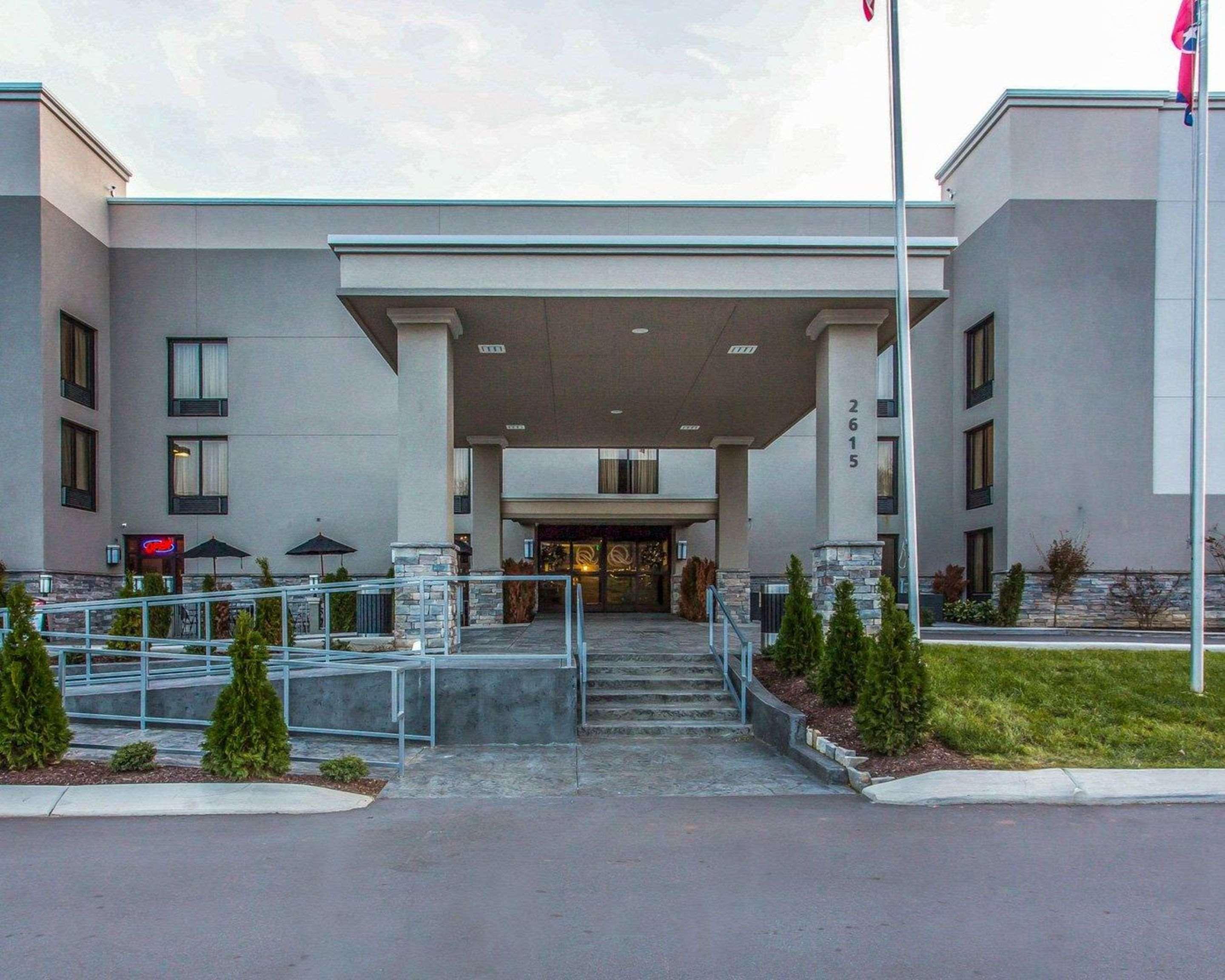 Quality Suites Nashville Airport Exteriör bild