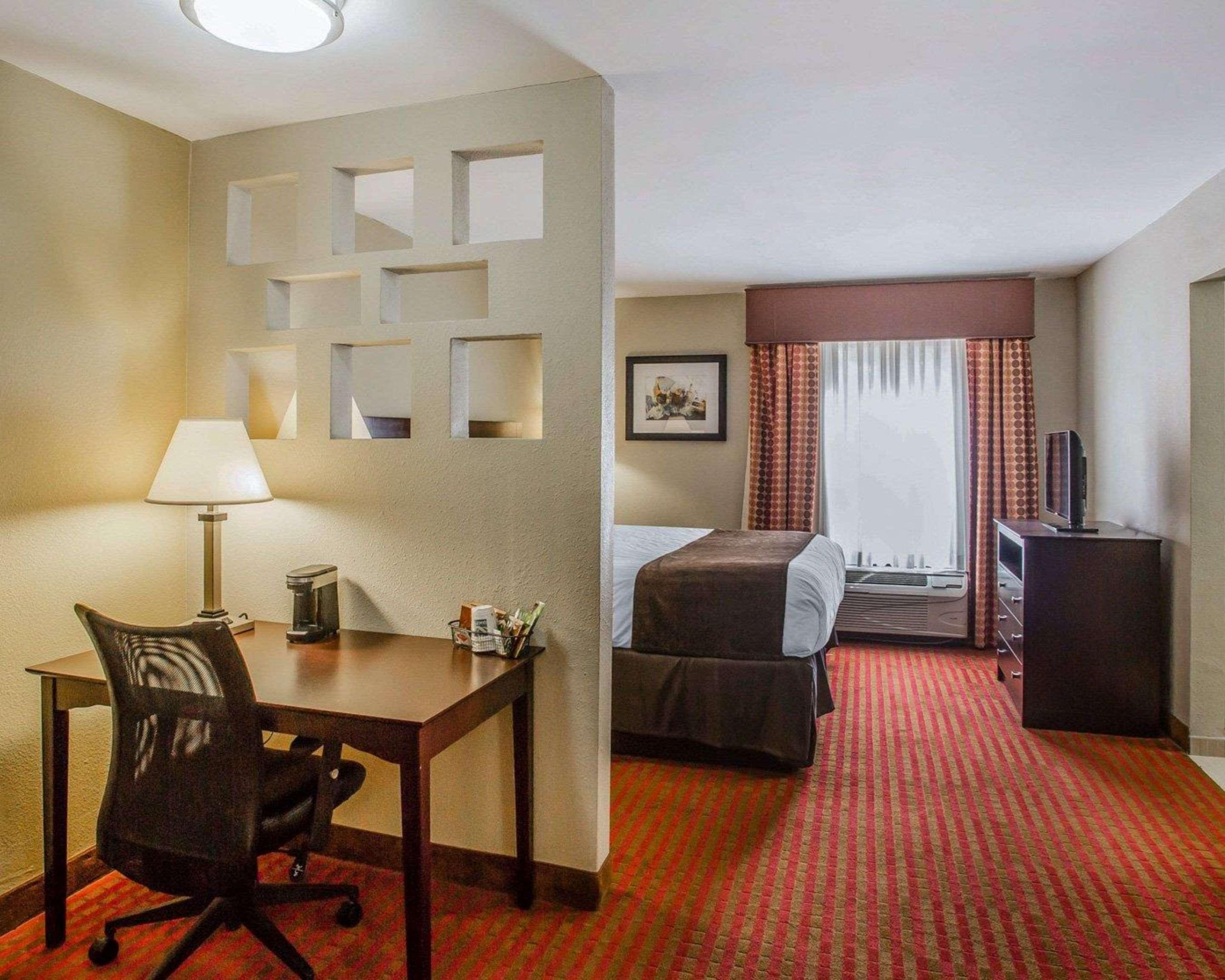 Quality Suites Nashville Airport Exteriör bild