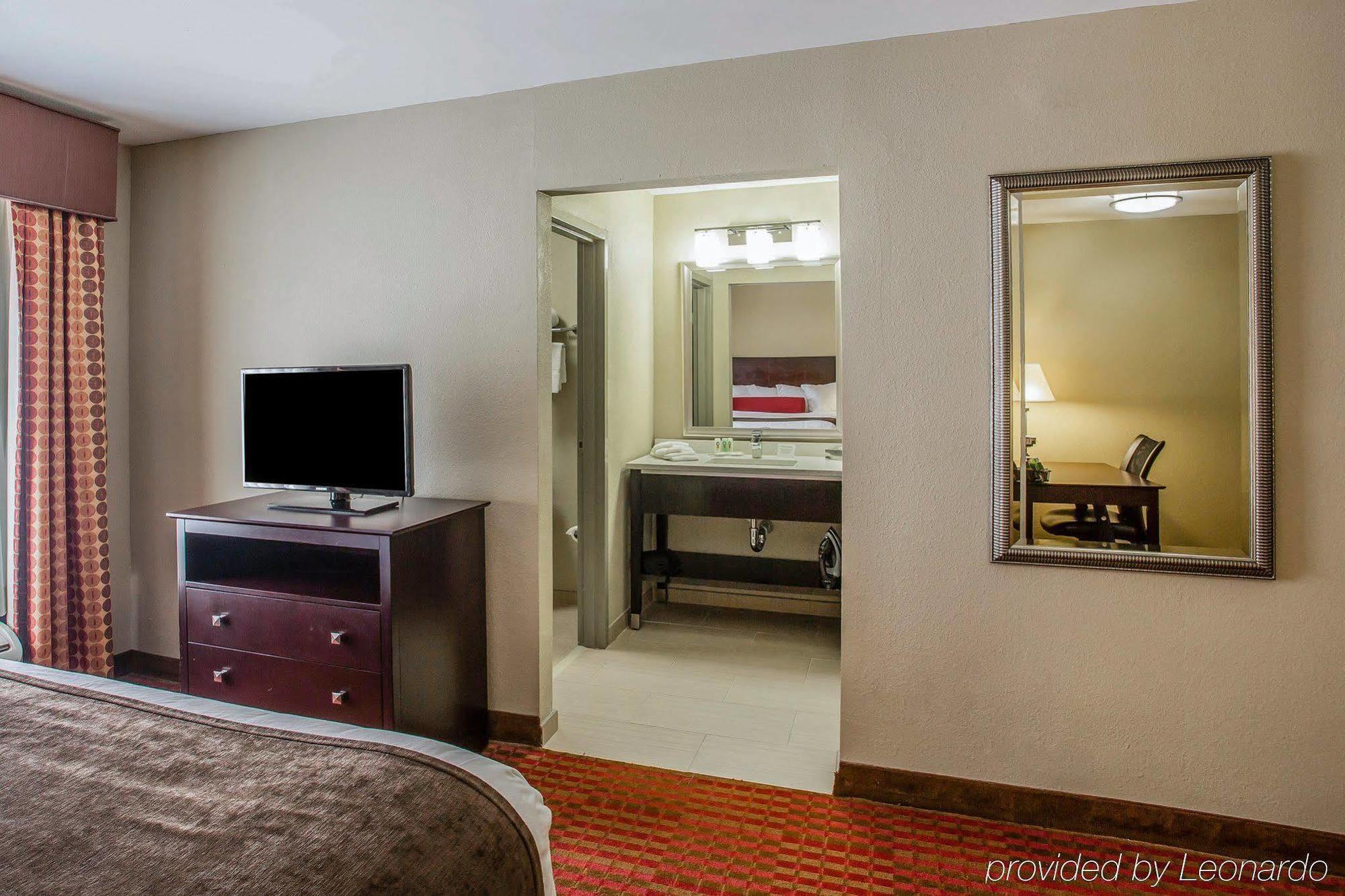 Quality Suites Nashville Airport Exteriör bild